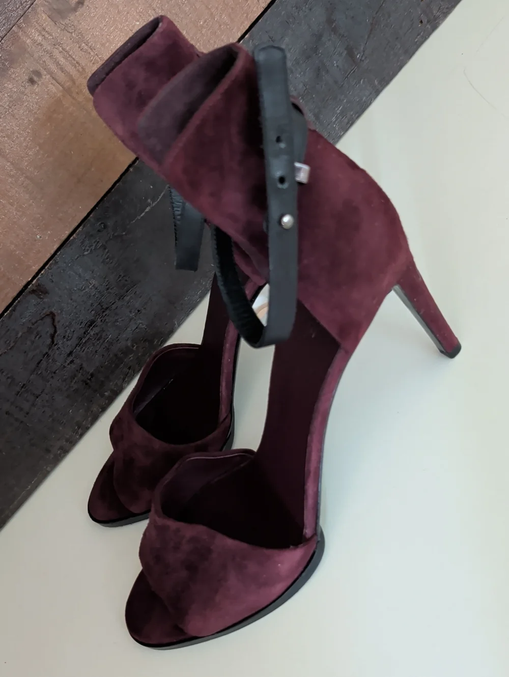 Vince Women's Burgundy Suede High Heel Sandals Size 8.5M